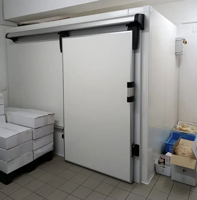 Porta frigorifera scorrevole